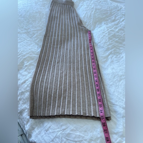 Downeast | Women’s Large | Beige Knit Pleated Wide Leg High Waisted Pants | EUC - Picture 7 of 9